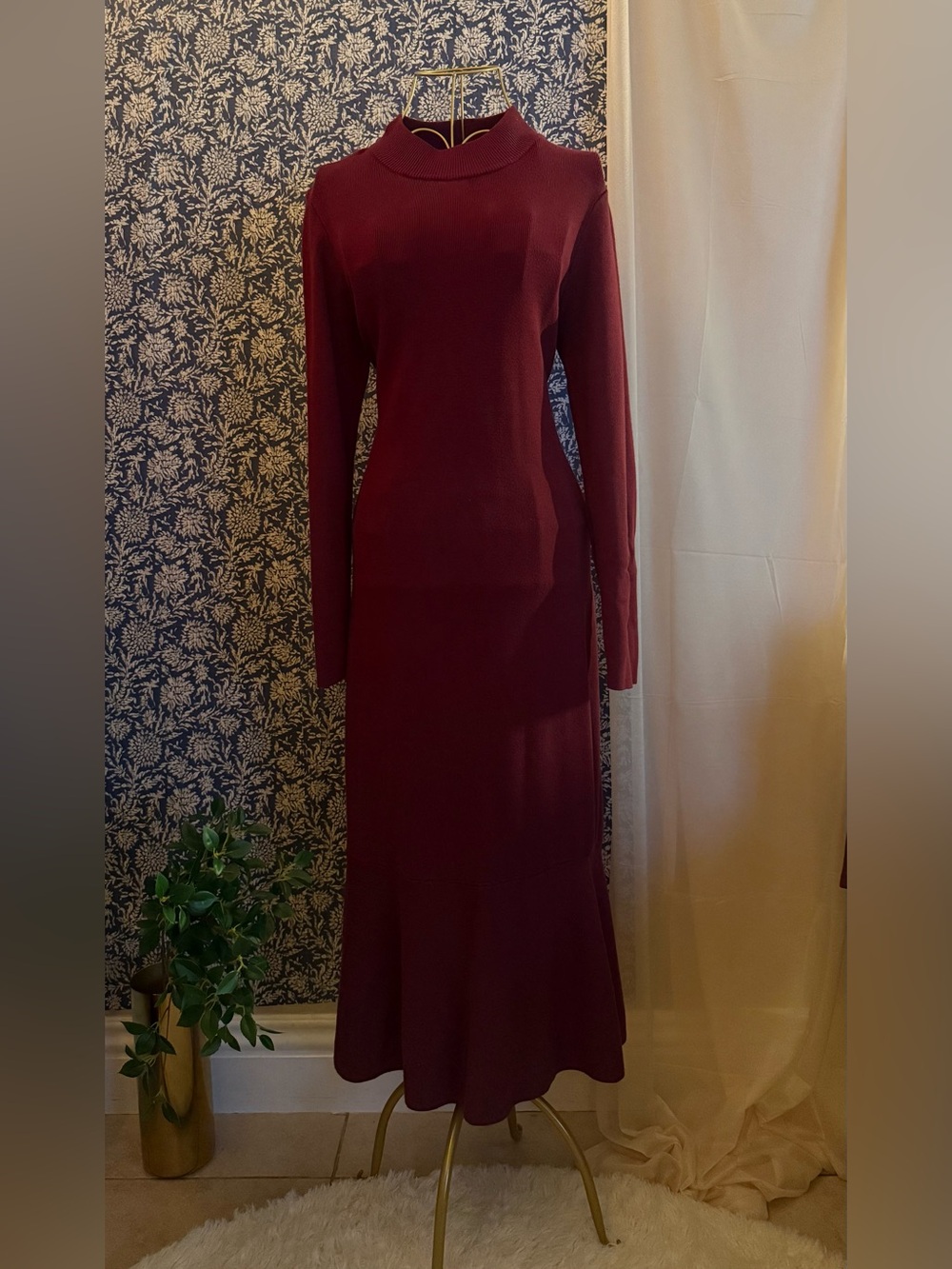 Tahari Burgundy Turtleneck Long-Sleeve Sweater Maxi Dress L